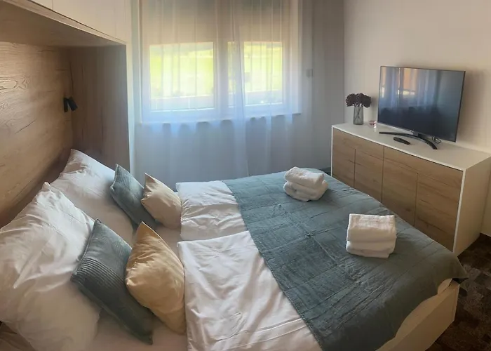 E4 Apartman *