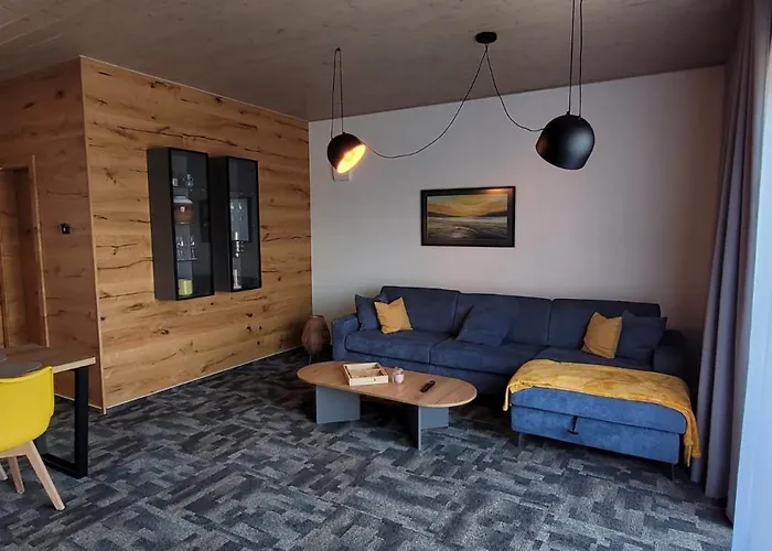 E4 Apartman *